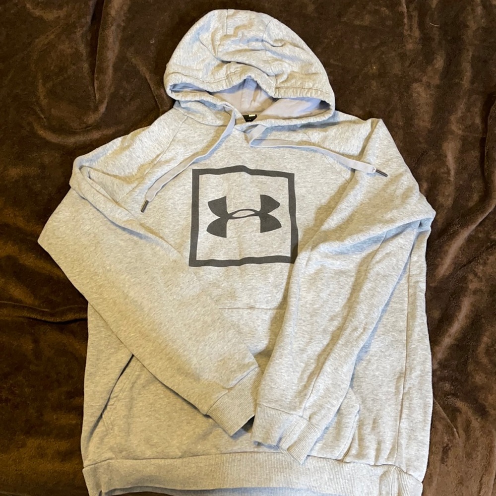 Medium under armour hoodie pullover
